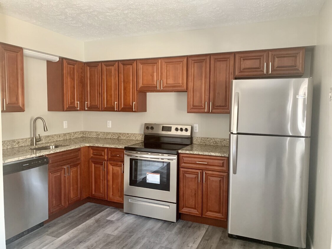 137 Paige Ct Exd Unit 5, Weirton, WV 26062 Apartment for Rent in