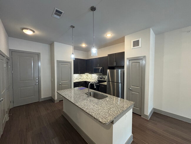 Building Photo - 1050 Wittenburg