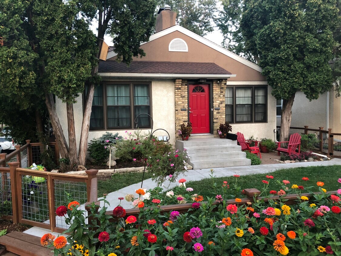 Primary Photo - 4501 Grand Ave S