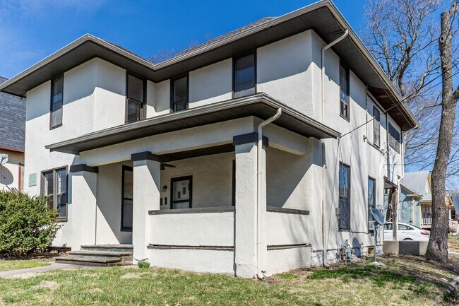 Building Photo - 402 N Tenth St.