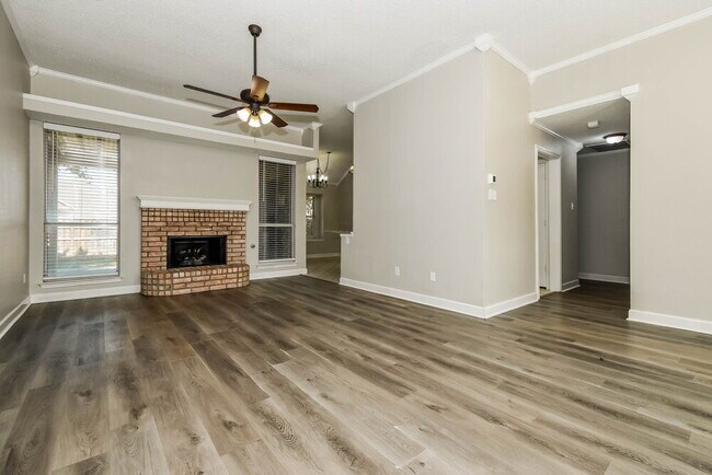 Foto del edificio - 2513 Dandelion Ln
