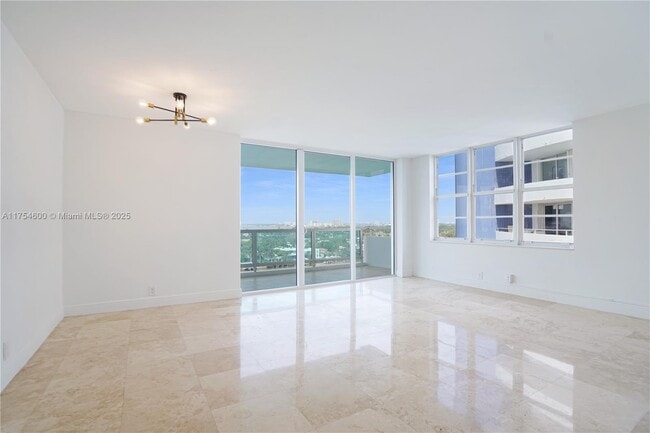 Building Photo - 5101 Collins Ave