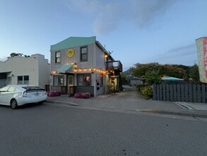 Building Photo - 166 Wildwood Ave