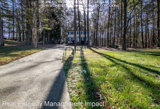 Building Photo - 3 br, 2.5 bath House - 8 Teakwood Court