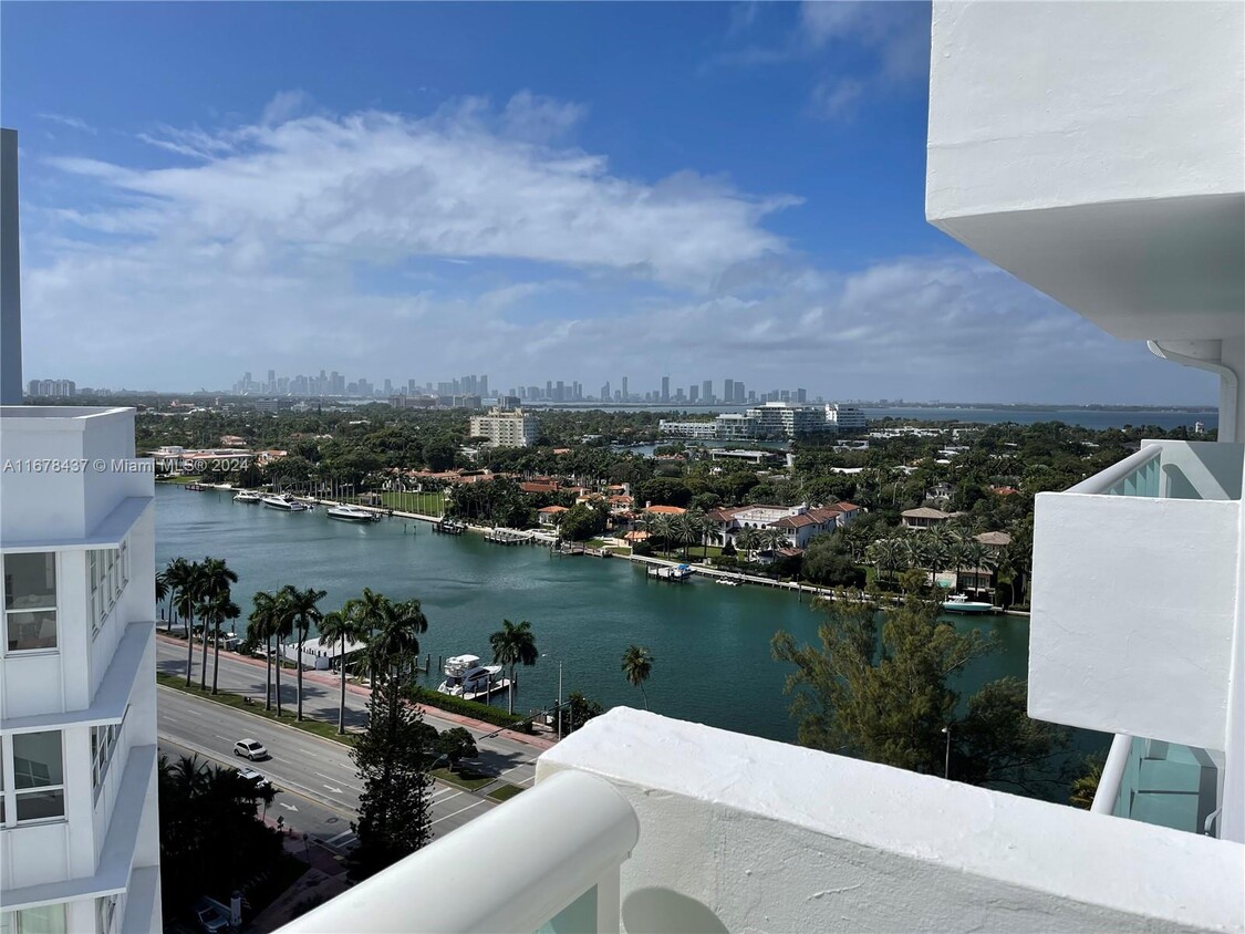 Foto principal - 5001 Collins Ave