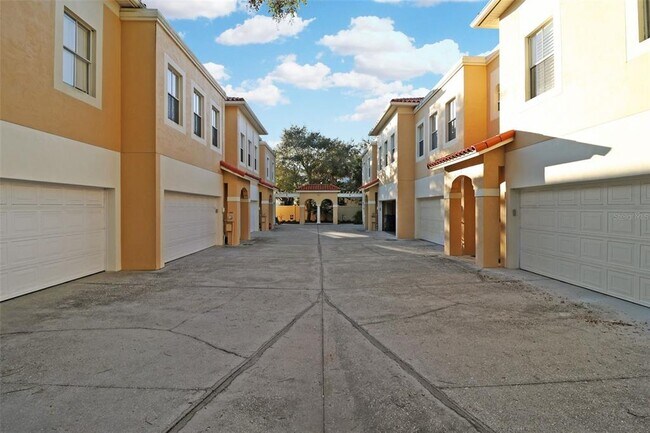 Foto del edificio - 505 S Tampania Ave