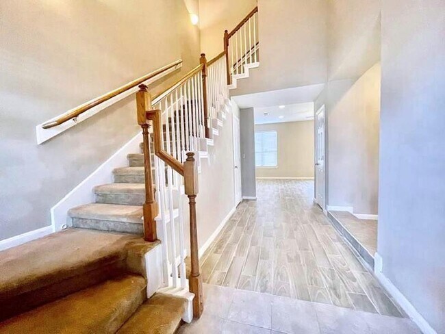 Building Photo - 3706 E Ashford Villa Ln