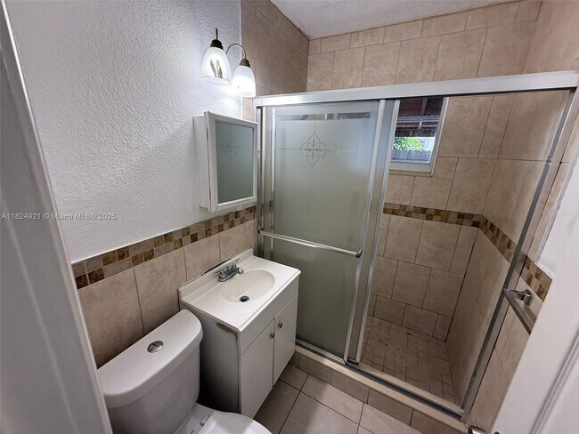 Foto del edificio - 3060 NW 20th St