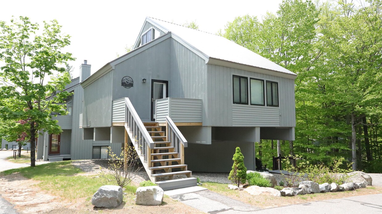 Primary Photo - 2 Moose Ln