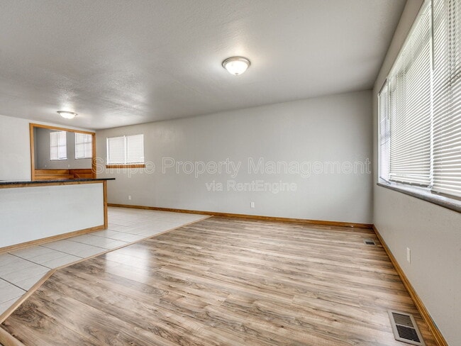 Building Photo - 1802 S Dille Ave