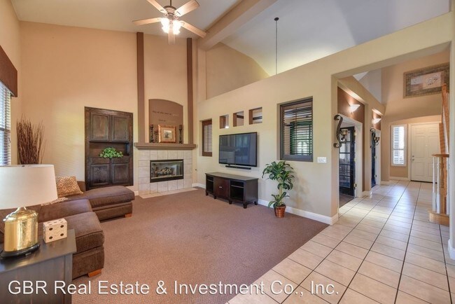 Building Photo - 5 br, 4 bath House - 585 Borges Court