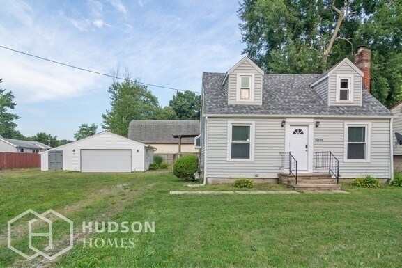 Foto principal - 10115 Bryant Dr