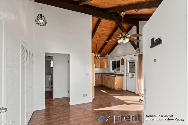 Foto del edificio - 3 br, 2 bath 4plex - 10806 Hubbard Way, Sa...