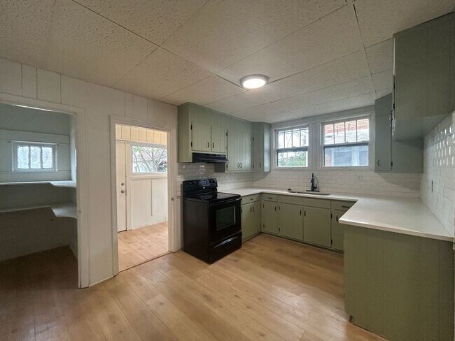 Foto del edificio - 1614 43rd Street Ensley
