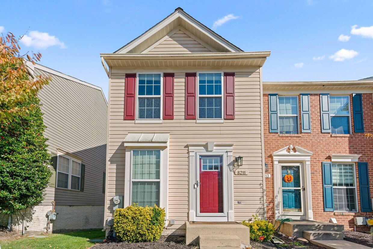 Foto principal - 8211 Water Lily Way