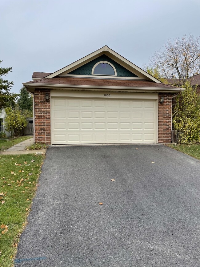 Building Photo - 1005 Pheasant Run Ln