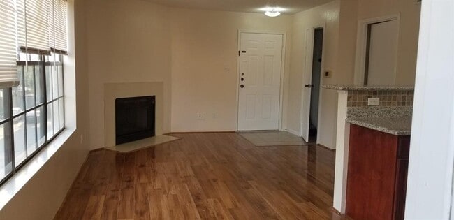 Building Photo - 2750 Holly Hall St
