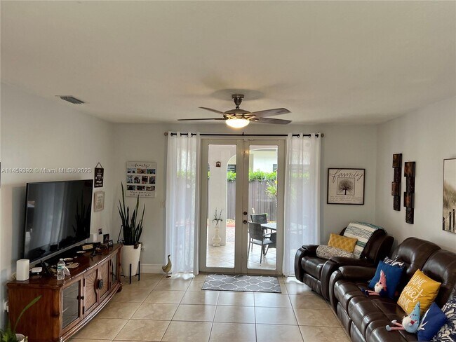 Building Photo - 14830 SW 28th Ln