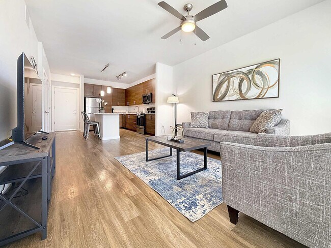 Foto del edificio - 725 1st Ave S