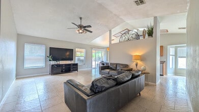Building Photo - 608 S San Marcos Ct