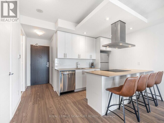 Photo du bâtiment - 165 Legion Rd N