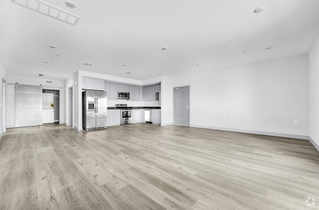 Building Photo - 7040 Woodman Ave