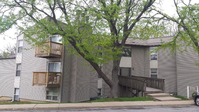 Foto del edificio - 5727 W Ridgecrest Dr