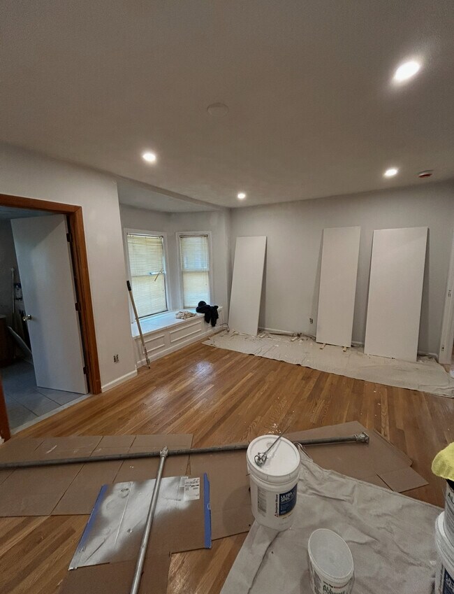Building Photo - 11 Vinal Ave