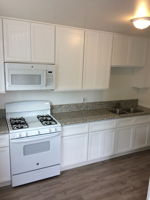Building Photo - 1036 W 253rd St