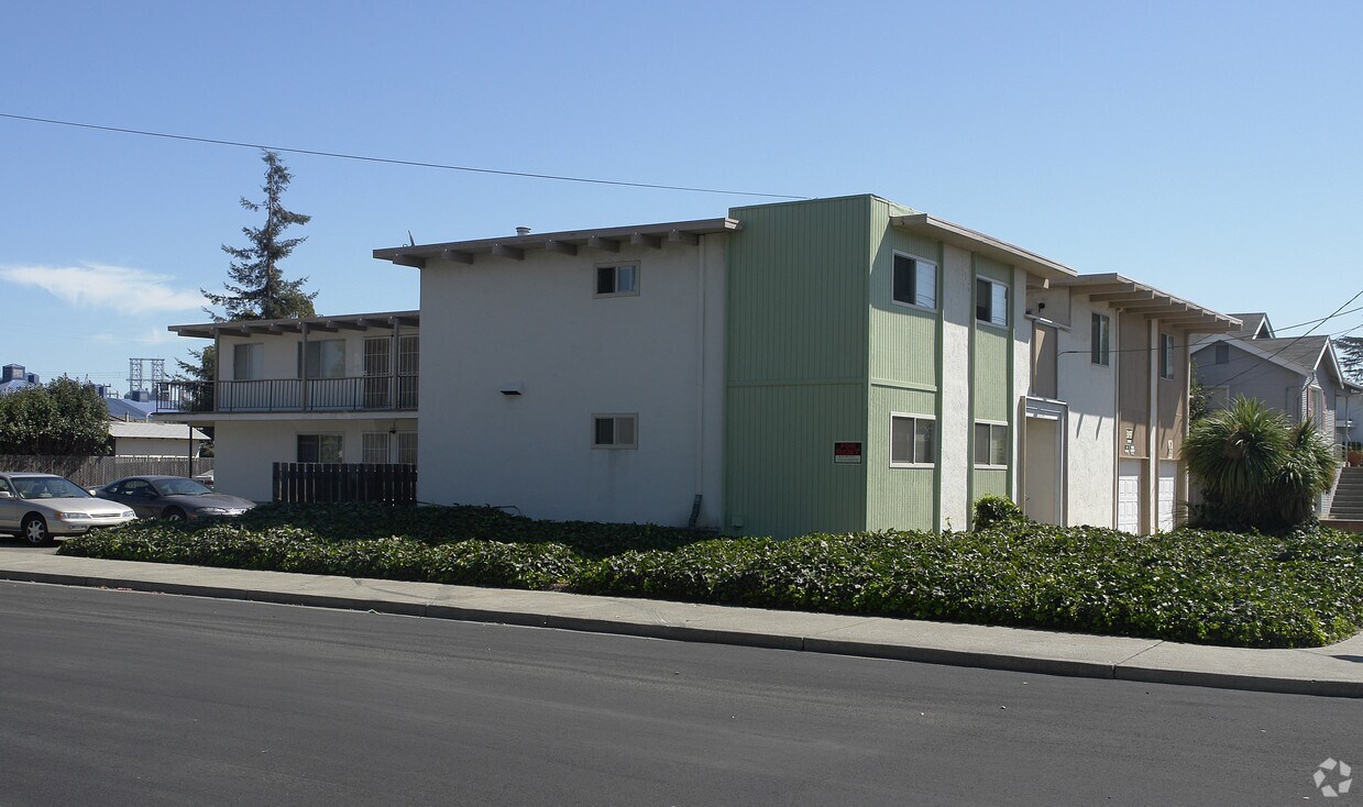 Primary Photo - 710 1st St