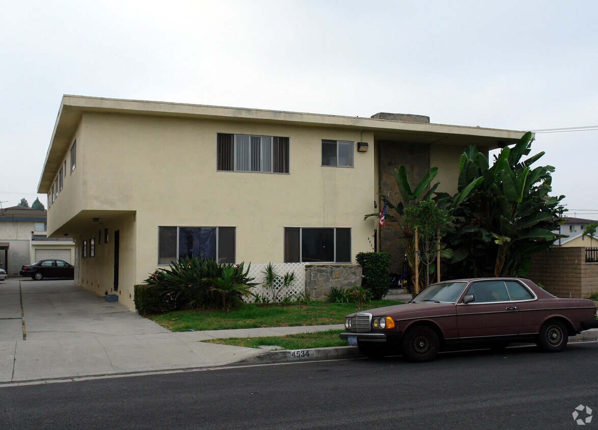 Primary Photo - 4534 W 115th St