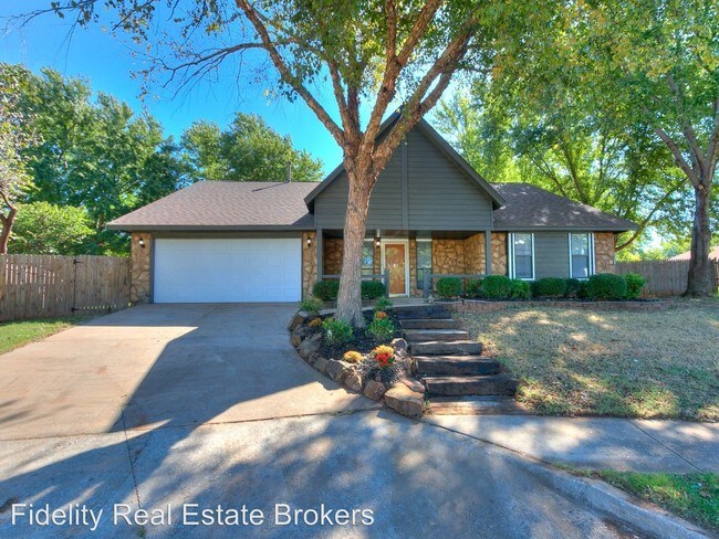 Building Photo - 3 br, 2 bath House - 820 Lakeside Circle