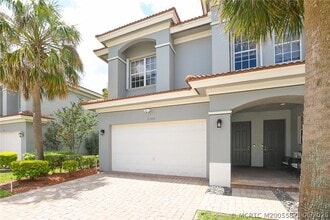 Building Photo - 2206 SW Cape Cod Dr