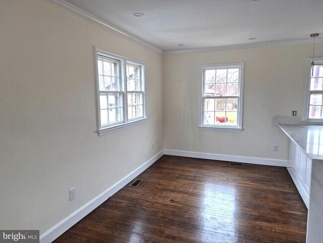 Foto del edificio - 2206 Brinkley Rd
