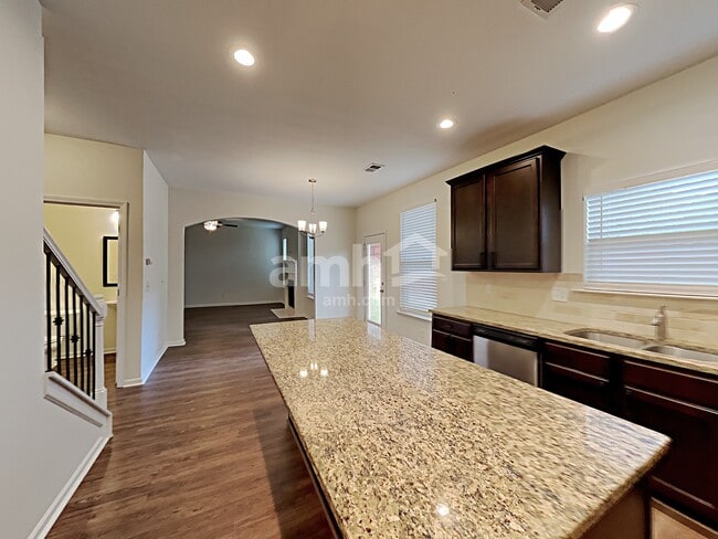 Building Photo - 1195 Creek Crossing Dr