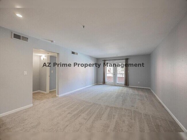Foto del edificio - 4704 E Paradise Village Pkwy N