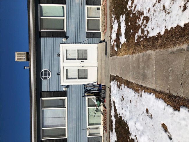 Building Photo - 104 W 250 S