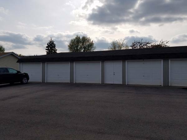 detached garge comes with unit - 108 Heather Ln