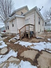 Building Photo - 1527 W 6th St