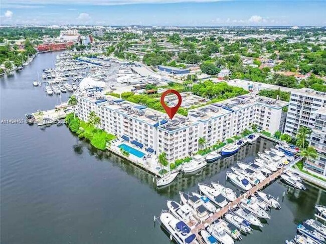 Foto del edificio - 1720 NW N River Dr