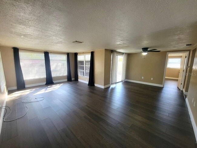 Building Photo - 7922 Kelpie Dr