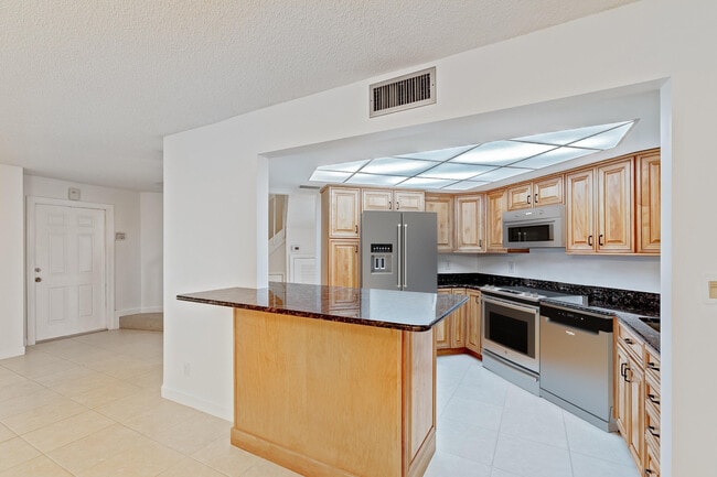 Building Photo - 246 Seabreeze Cir