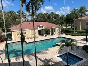 Building Photo - 875 Riverside Dr