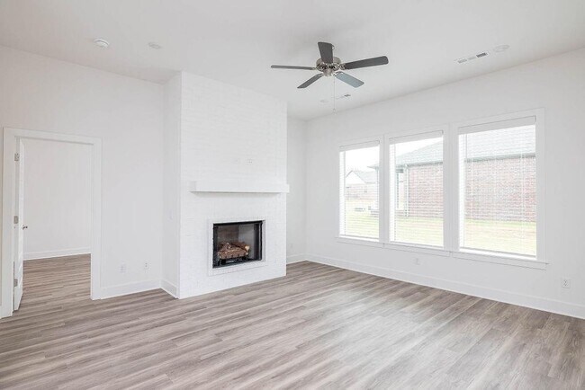 Building Photo - 2856 S Zinc Ave