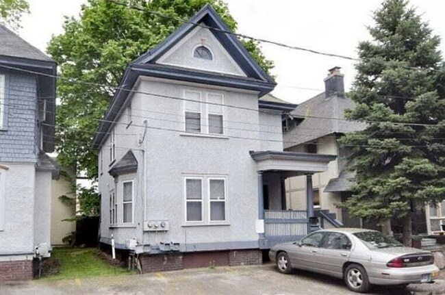Foto del edificio - 514 Walnut Ct