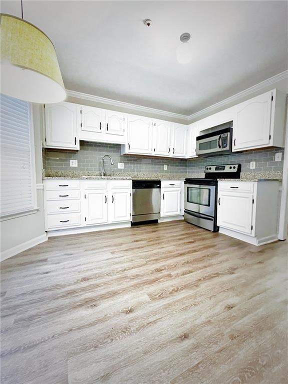 Building Photo - 585 Harcourt Pl SE