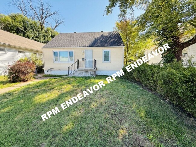 Foto del edificio - Spacious 4BD/2BA Home with Modern Updates ...
