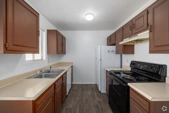 2 habitaciones, 1 baño - 809 pies cuadrados - Cocina - Shadow Ridge Apartments