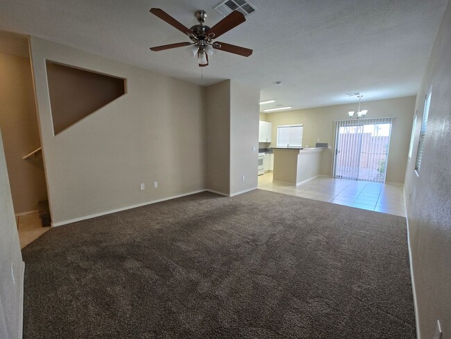 Building Photo - A Gorgeous 2 Bedroom Townhome in SW. Las V...