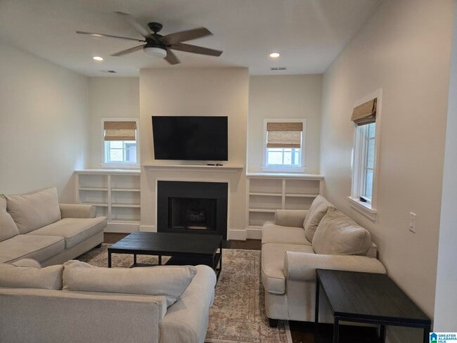 Building Photo - 3723 5th Ave S